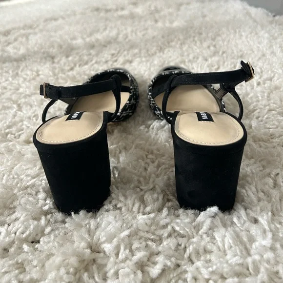 8 1/2 ADE SLINGBACK BLACK AND WHITE HEALS - Picture 4 of 10